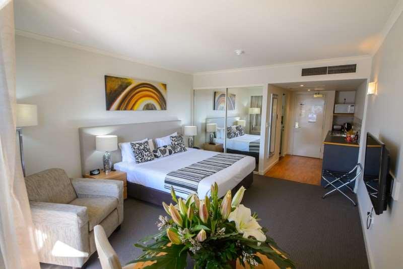 Central Cosmo Apartment Hotel Брисбен Номер фото